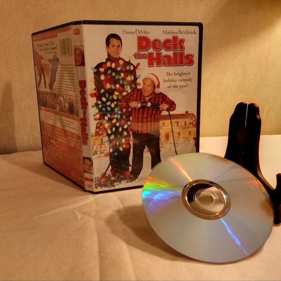 DECK the Halls (DVD) - Picture 6 of 6